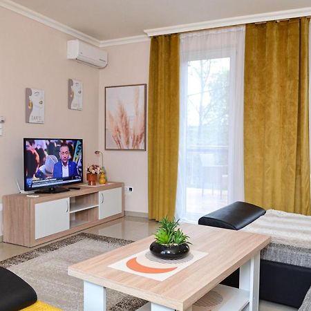 Unicum Apartman Хайдусобосло Экстерьер фото