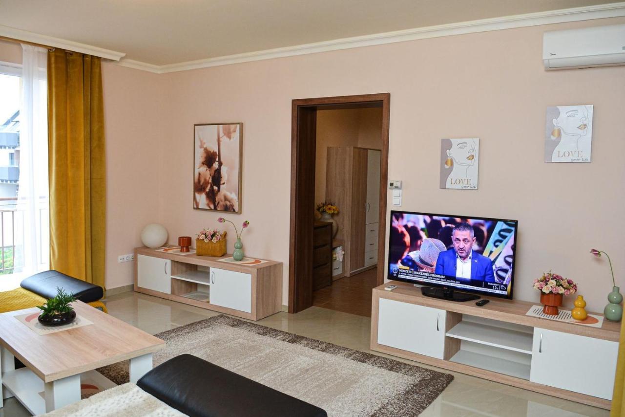 Unicum Apartman Хайдусобосло Экстерьер фото